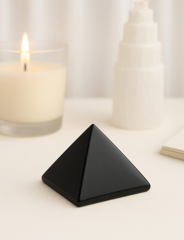 Pirámide de Obsidiana negra
