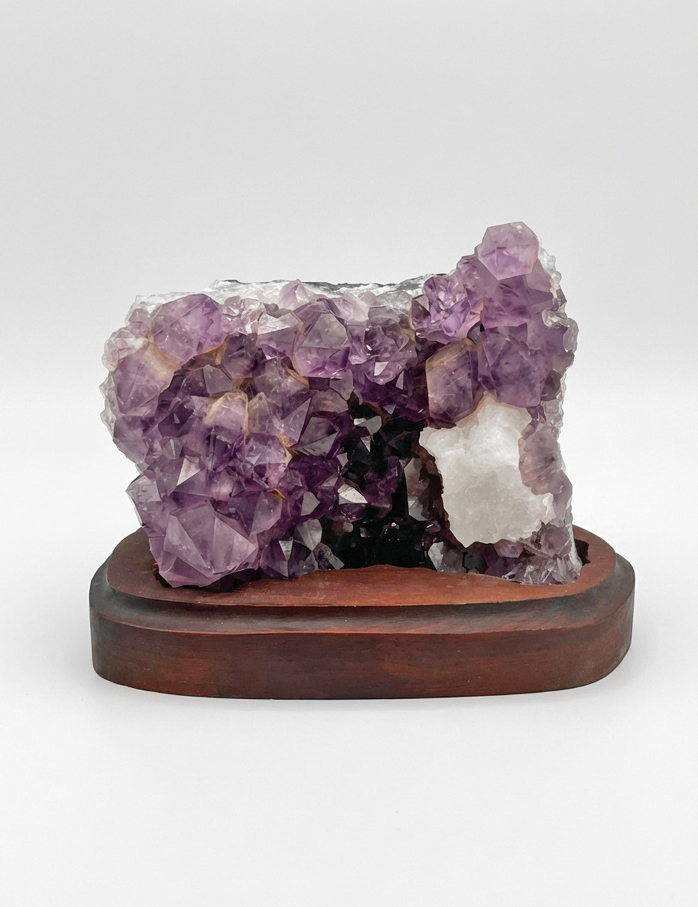 Drusa de Amatista natural con Calcita en base de madera