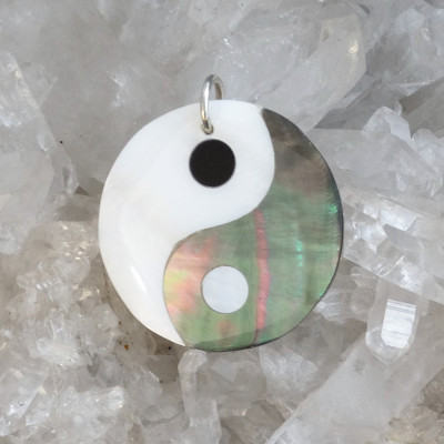 Colgante yin-yang abalon y nácar