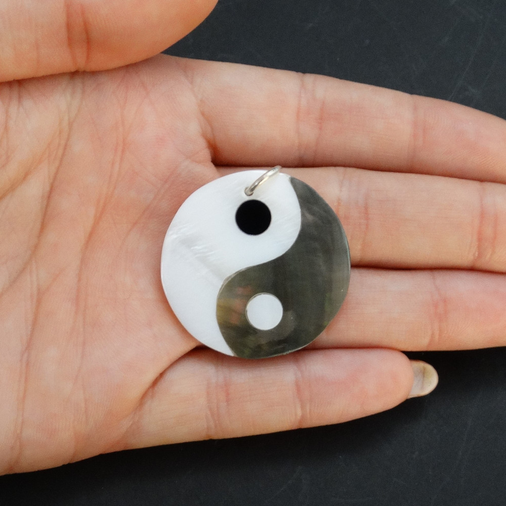 Colgante yin-yang abalon y nácar pequeño