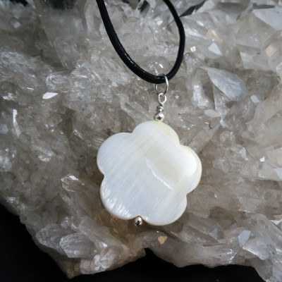 Colgante de Nácar y plata de 1ª ley