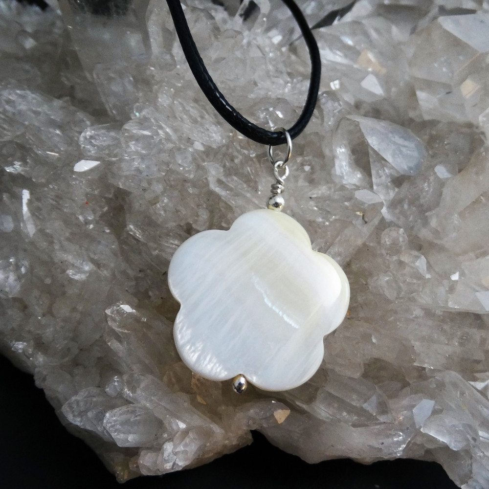 Colgante de Nácar y plata de 1ª ley